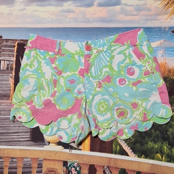 Lilly Pulitzer Tropical Buttercup Shorts Size 2 - Picture 1 of 5